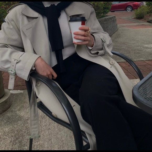 London Fog trench coat - Picture 6 of 7